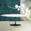 Mesa Tulipán Saarinen, 74 cm de altura, extensible, en cerámica Florim Calacatta Gold Gloss - Escarlata