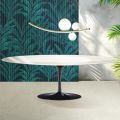 Mesa Tulipán de Saarinen, 74 cm de altura, en cerámica Florim Calacatta Gold Gloss - Escarlata