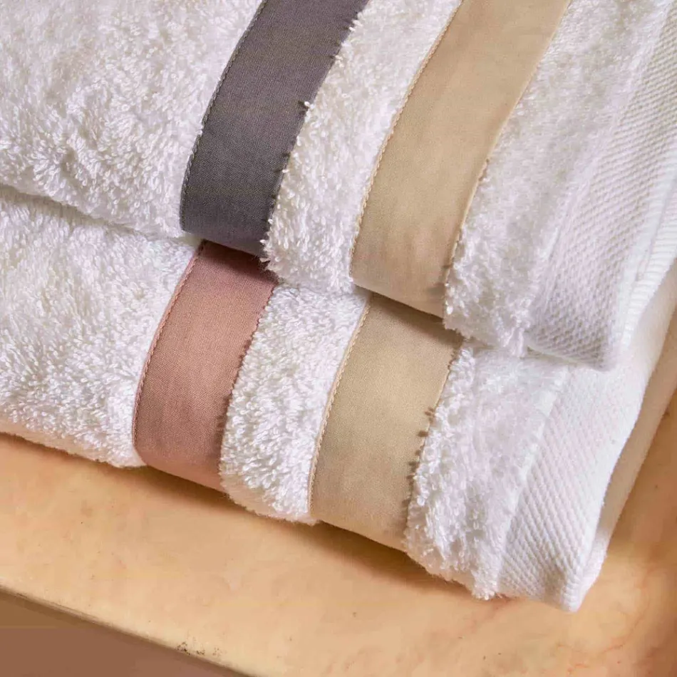 Toalla de ducha de rizo de algodón con doble volante en percal de algodón - Serenity viadurini