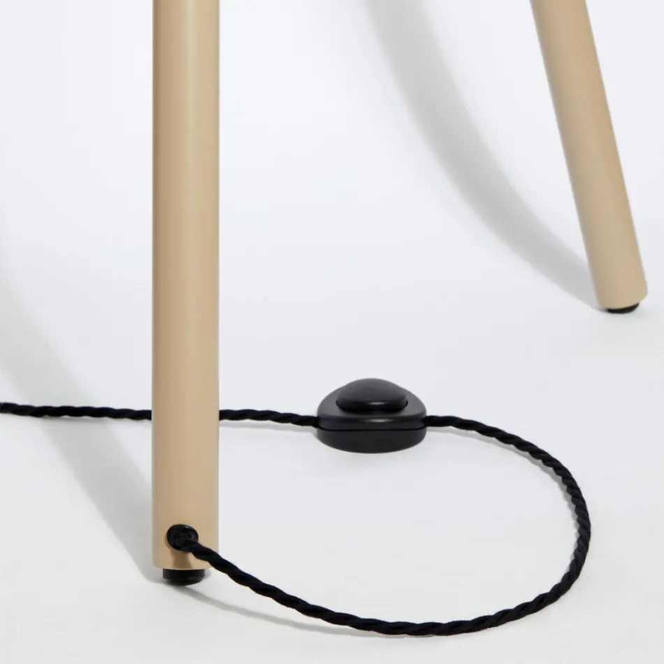 Radiador eléctrico de acero independiente con interruptor de pie - Tree viadurini