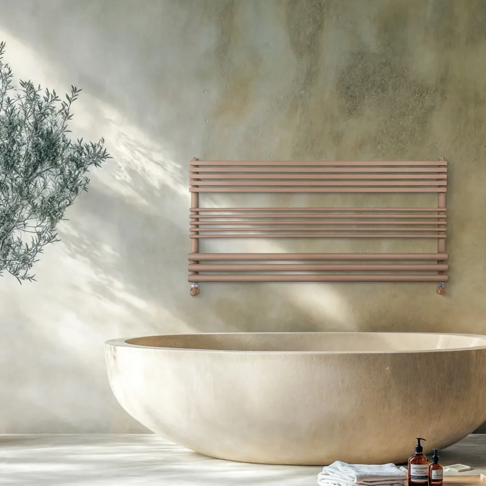 Radiador hidráulico con diferentes elementos fabricado en Italia - Ardore viadurini