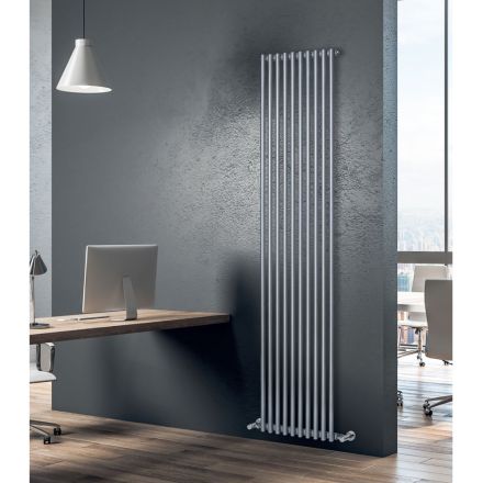 Radiador hidráulico de acero al carbono fabricado en Italia - Cannoli viadurini