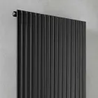 Radiador de pared hidráulico vertical de diseño moderno de hasta 1224 vatios - Regolo viadurini