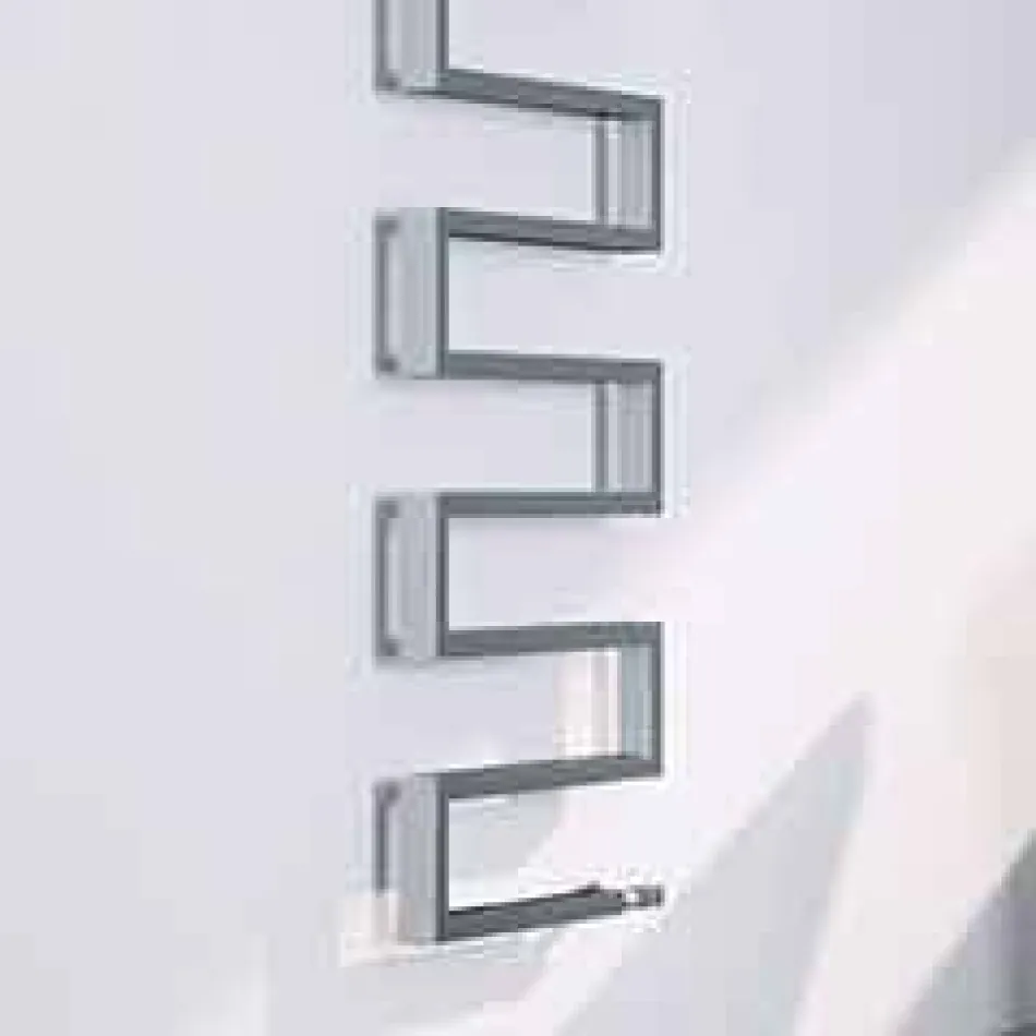 TERMOARREDO vertical de acabado cromado hidráulico serpiente por Scirocco H viadurini