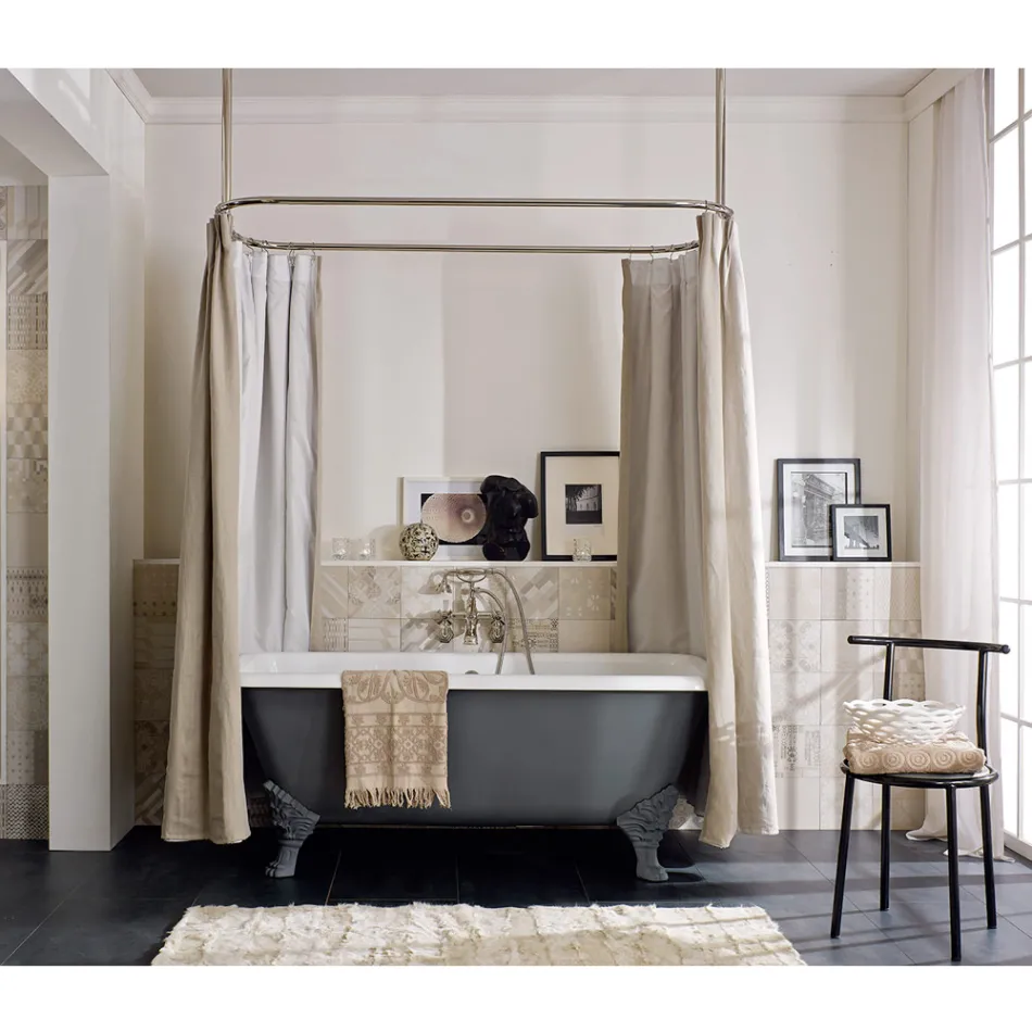 Bañera independiente vintage con pies, en hierro fundido - Nausica viadurini