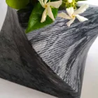 Jarrón de diseño decorativo en mármol Bardiglio o Carrara Made in Italy - Prisma viadurini