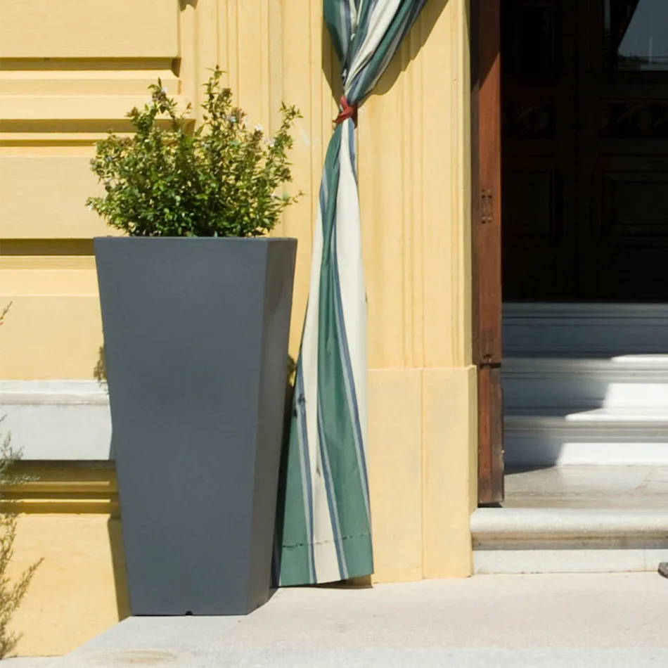 Jarrón de jardín cuadrado con luz en color fluo Made in Italy - Avanas viadurini