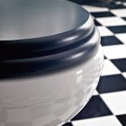 WC montado en el piso con casete de cerámica y asiento negro Made in Italy - Marwa viadurini