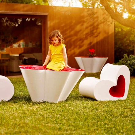 Plantador Vondom Agatha de diseño de polietileno de color al aire libre moderno viadurini