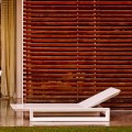Vondom Chaise longue de diseño en marco de polietileno blanco